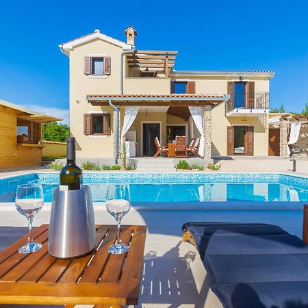 Villa David - Luxurious Secluded Villa With A Heated Pool Butkovići Exterior foto