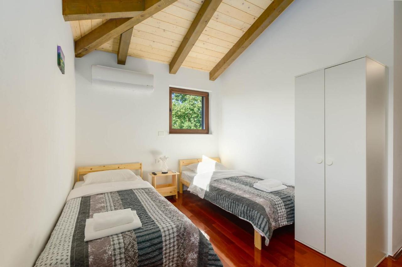 Villa David - Luxurious Secluded Villa With A Heated Pool Butkovići Exterior foto
